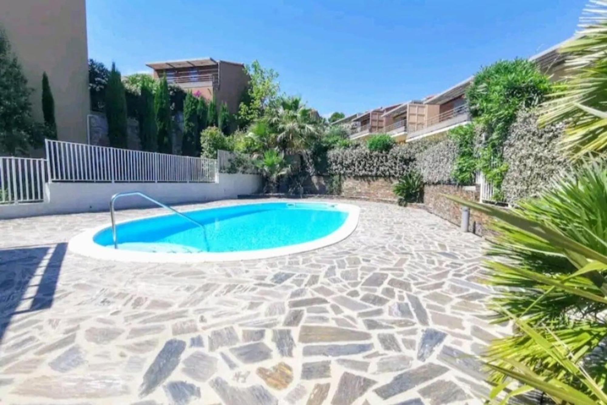 Apartment With Pool Air Conditioning Wifi And Garage Collioure Extérieur photo